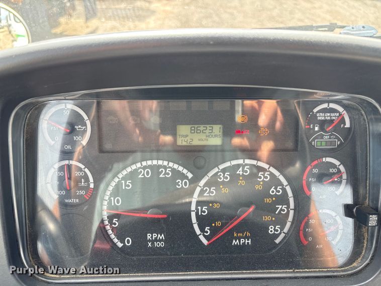 image for item EN8444 2012 Freightliner Business Class M2 pothole patcher truck