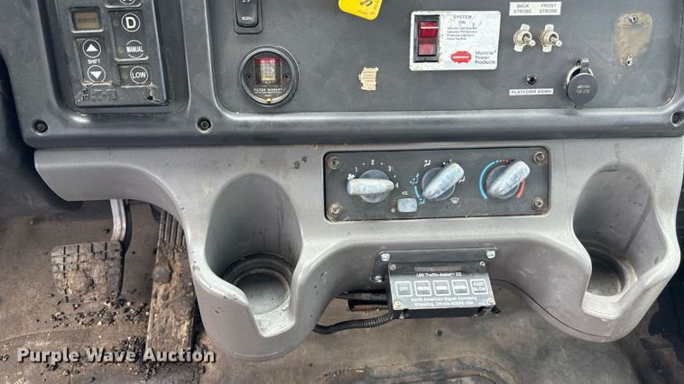 image for item EN8444 2012 Freightliner Business Class M2 pothole patcher truck