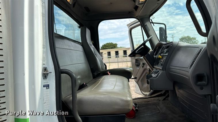 image for item EN8444 2012 Freightliner Business Class M2 pothole patcher truck