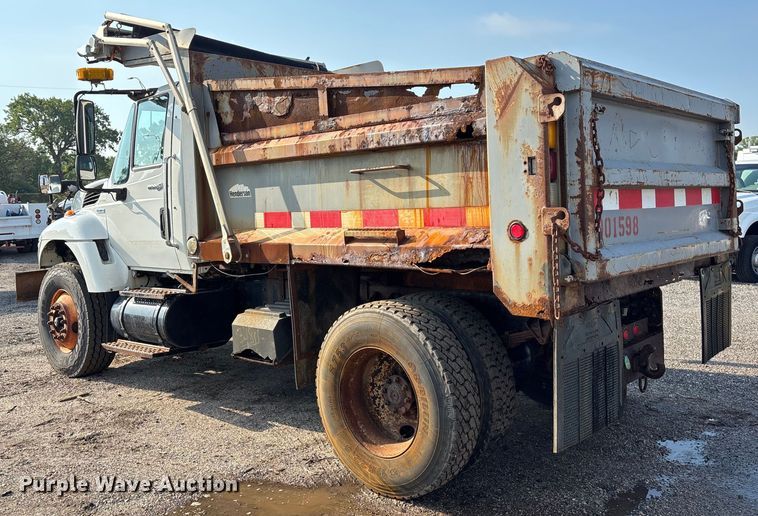 image for item EN8445 2008 International WorkStar 7400 dump truck
