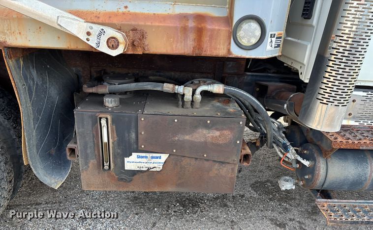 image for item EN8445 2008 International WorkStar 7400 dump truck