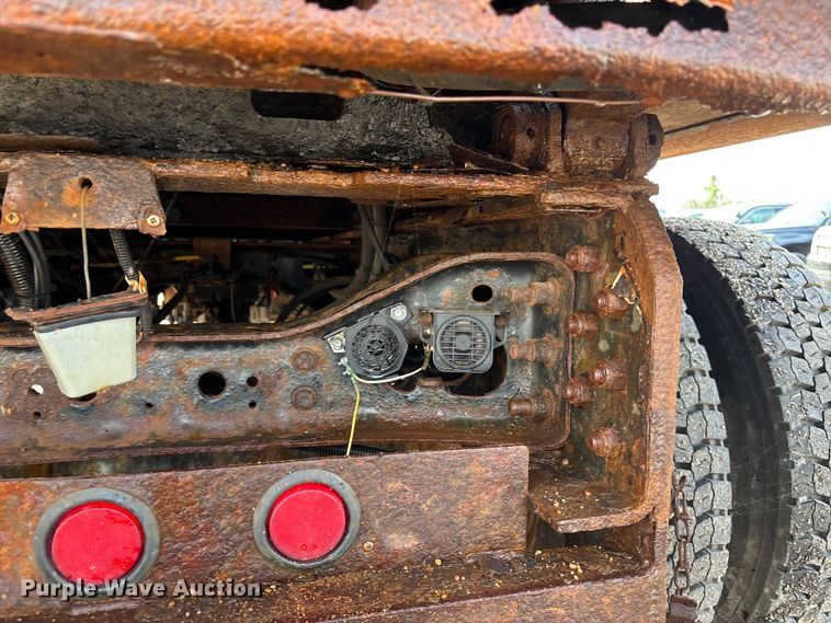 image for item EN8445 2008 International WorkStar 7400 dump truck