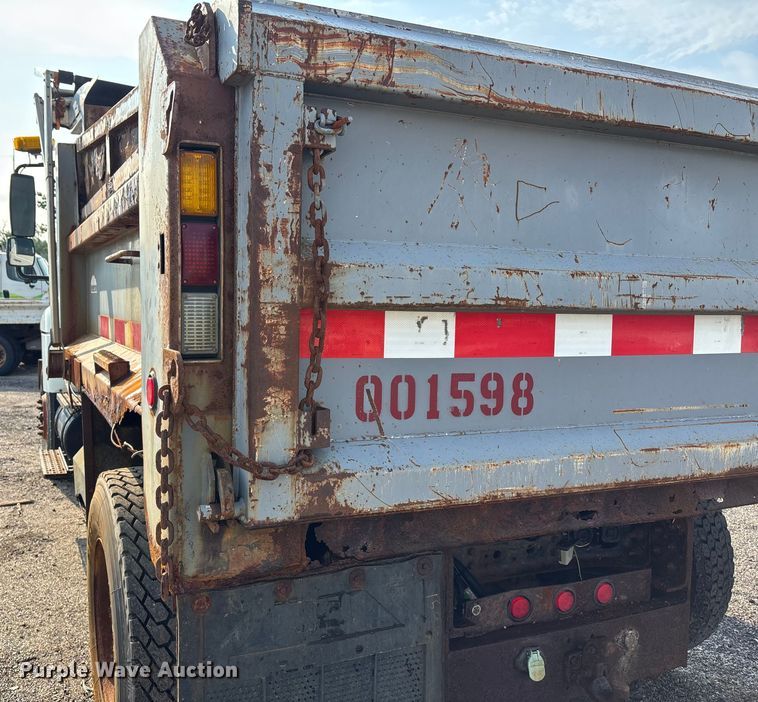 image for item EN8445 2008 International WorkStar 7400 dump truck