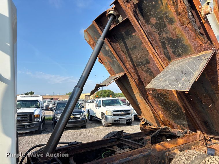 image for item EN8445 2008 International WorkStar 7400 dump truck