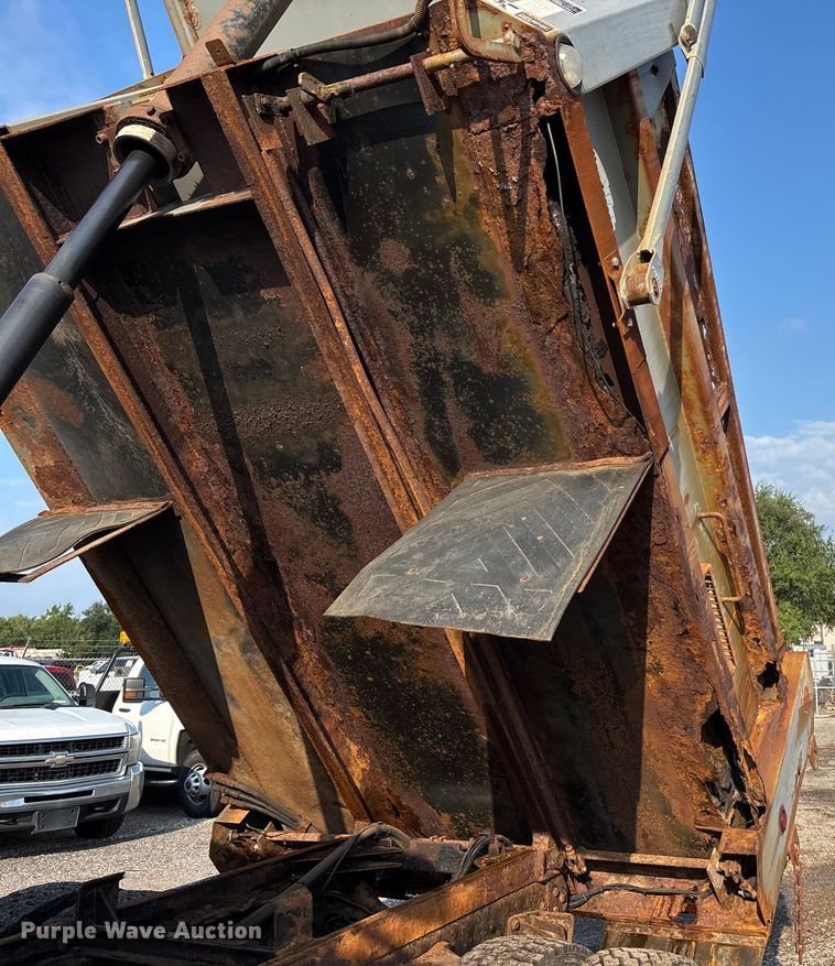 image for item EN8445 2008 International WorkStar 7400 dump truck