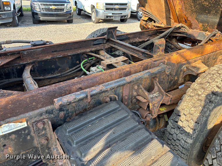 image for item EN8445 2008 International WorkStar 7400 dump truck