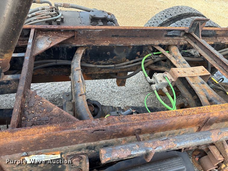 image for item EN8445 2008 International WorkStar 7400 dump truck