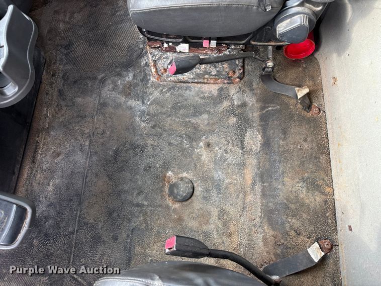 image for item EN8445 2008 International WorkStar 7400 dump truck