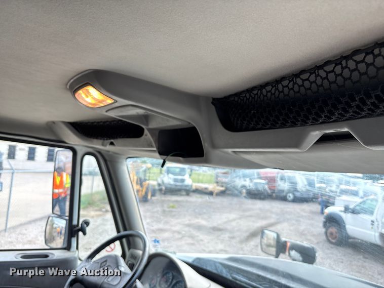 image for item EN8445 2008 International WorkStar 7400 dump truck