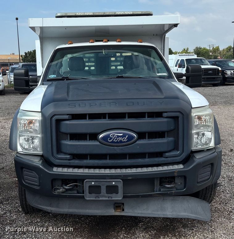 image for item EN8446 2015 Ford F450 Super Duty dump truck