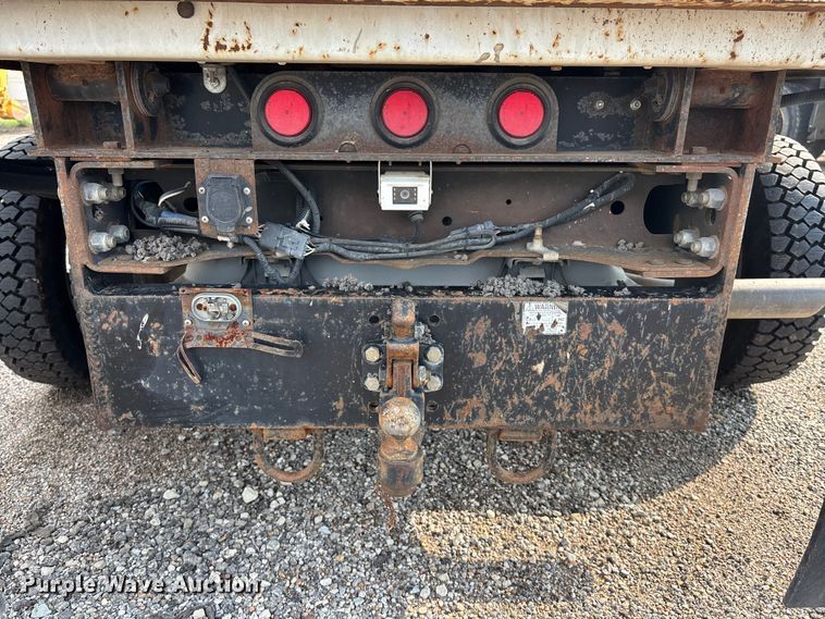 image for item EN8446 2015 Ford F450 Super Duty dump truck