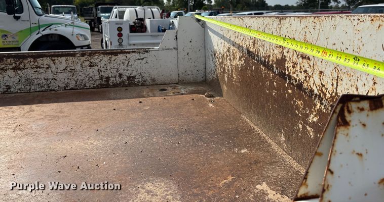 image for item EN8446 2015 Ford F450 Super Duty dump truck