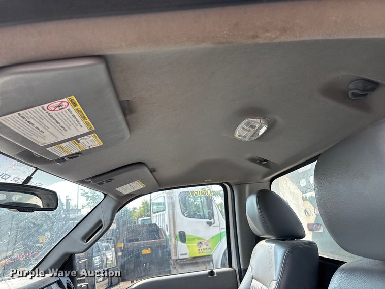 image for item EN8446 2015 Ford F450 Super Duty dump truck