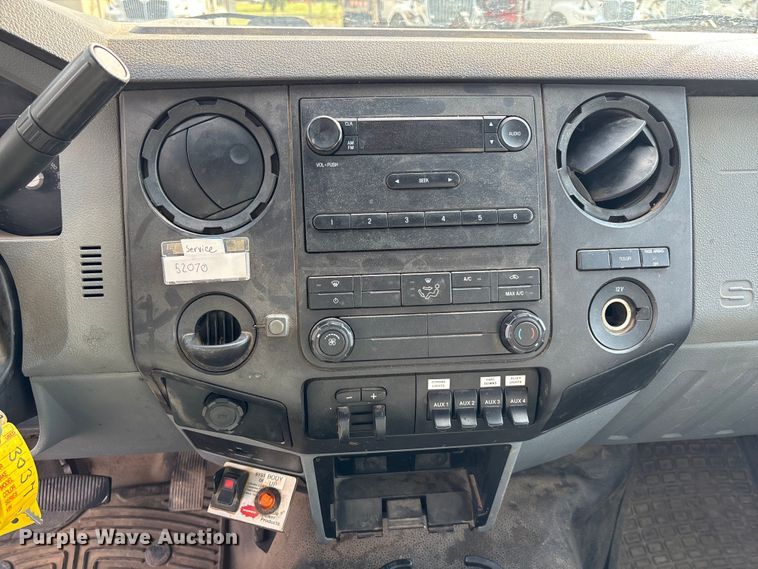 image for item EN8446 2015 Ford F450 Super Duty dump truck