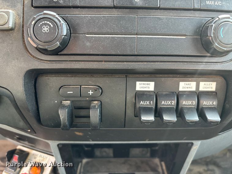 image for item EN8446 2015 Ford F450 Super Duty dump truck