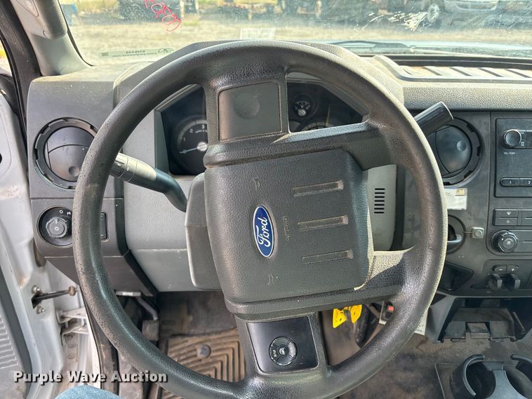 image for item EN8446 2015 Ford F450 Super Duty dump truck