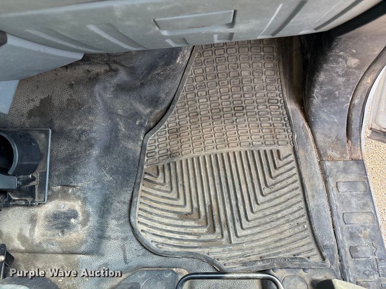 image for item EN8446 2015 Ford F450 Super Duty dump truck