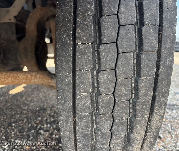 image for item EN8446 2015 Ford F450 Super Duty dump truck