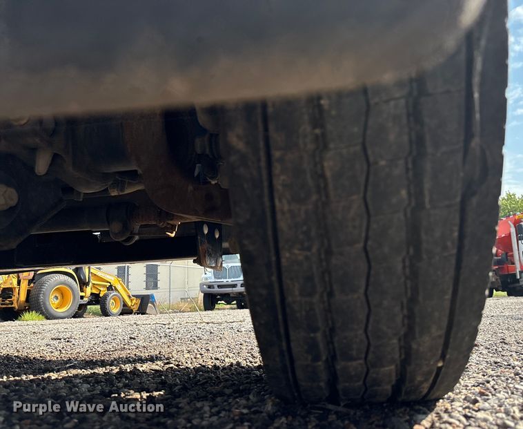 image for item EN8446 2015 Ford F450 Super Duty dump truck