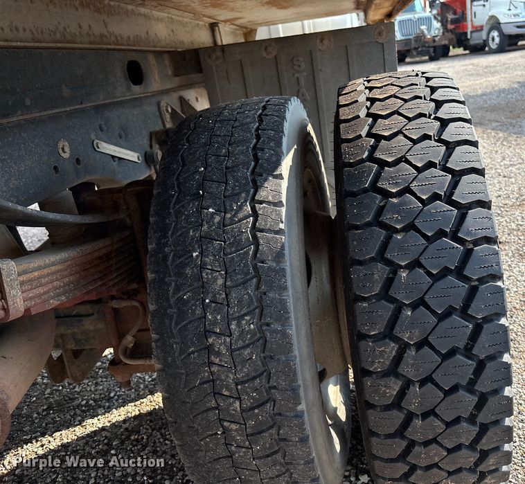 image for item EN8446 2015 Ford F450 Super Duty dump truck