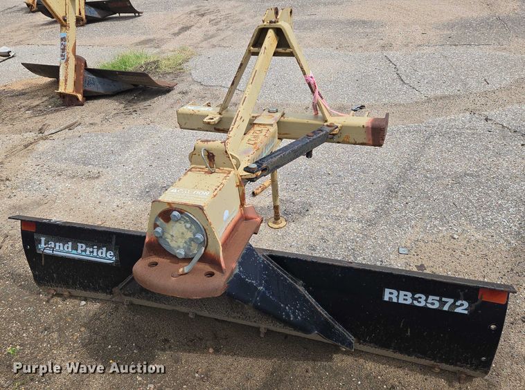 image for item EN8448 Landpride RB3572 blade  