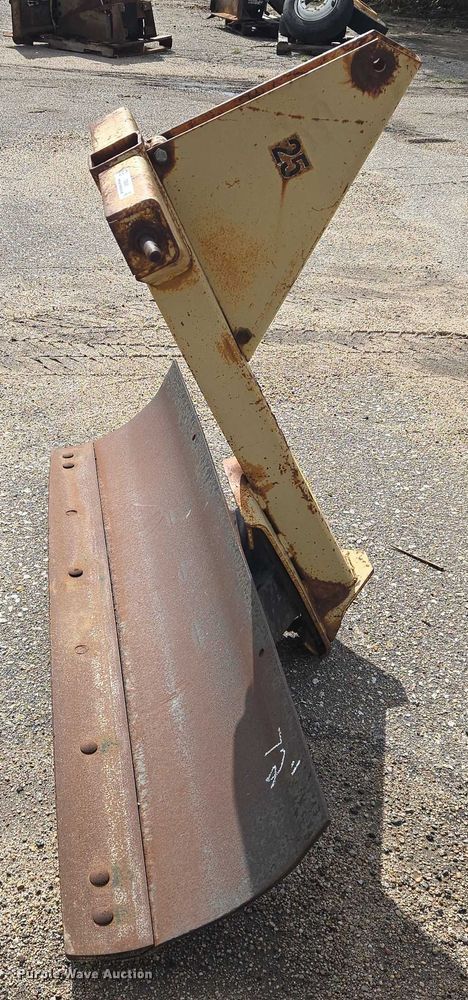 image for item EN8451 Landpride  blade