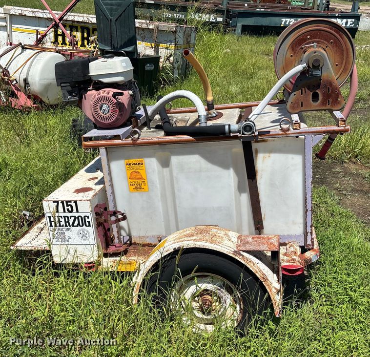 image for item EN8462 Tank trailer