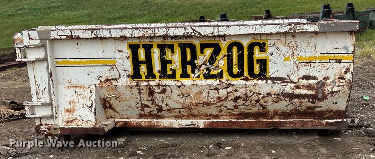 image for item EN8464 CM roll-off dumpster