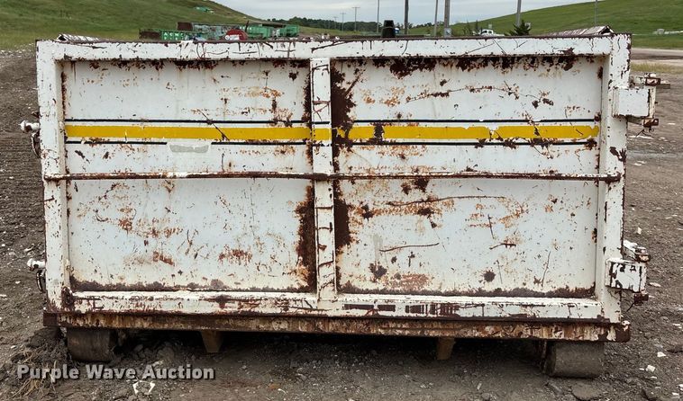 image for item EN8464 CM roll-off dumpster