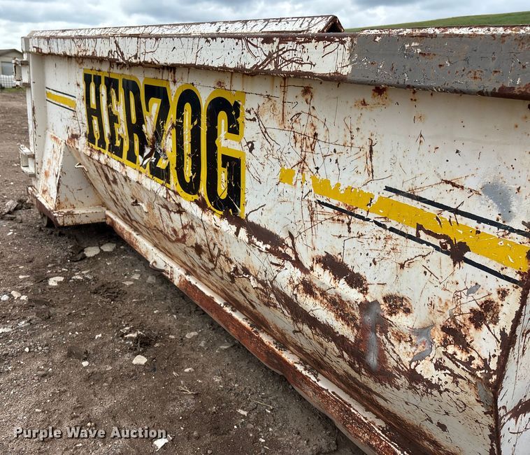 image for item EN8464 CM roll-off dumpster