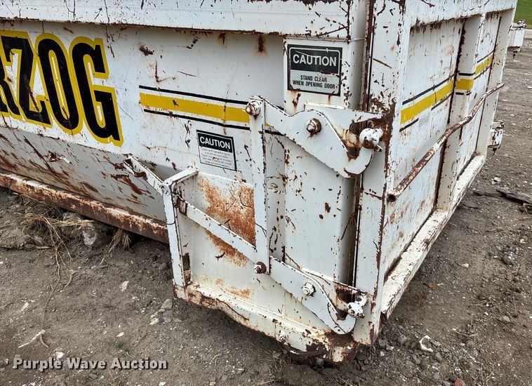 image for item EN8464 CM roll-off dumpster