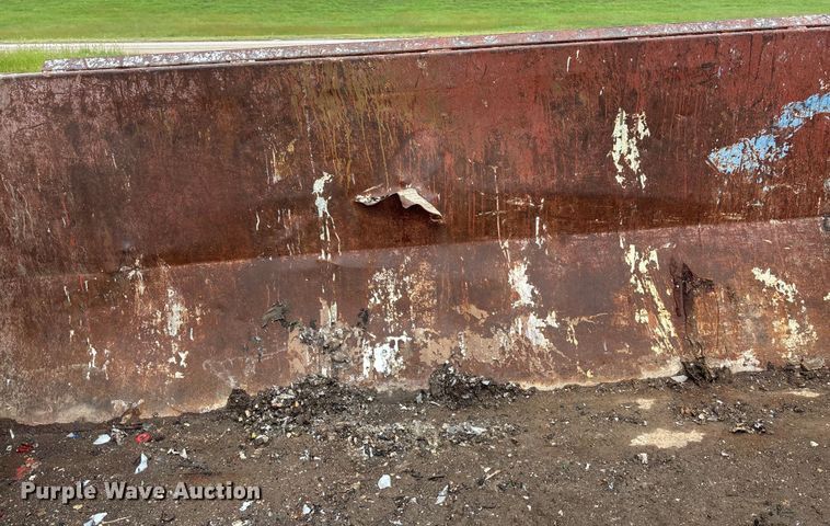 image for item EN8464 CM roll-off dumpster