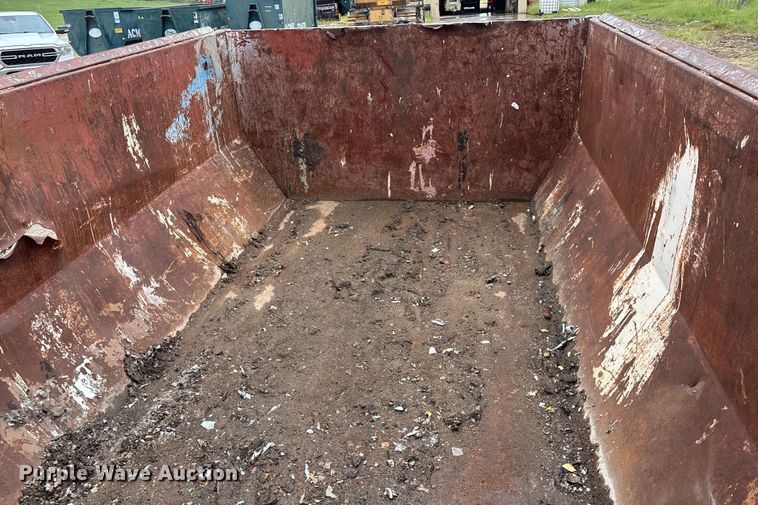 image for item EN8464 CM roll-off dumpster