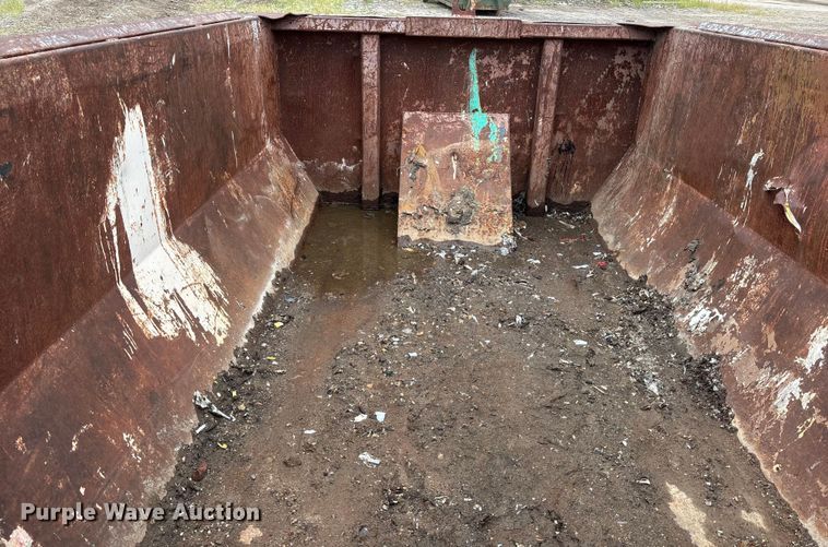 image for item EN8464 CM roll-off dumpster