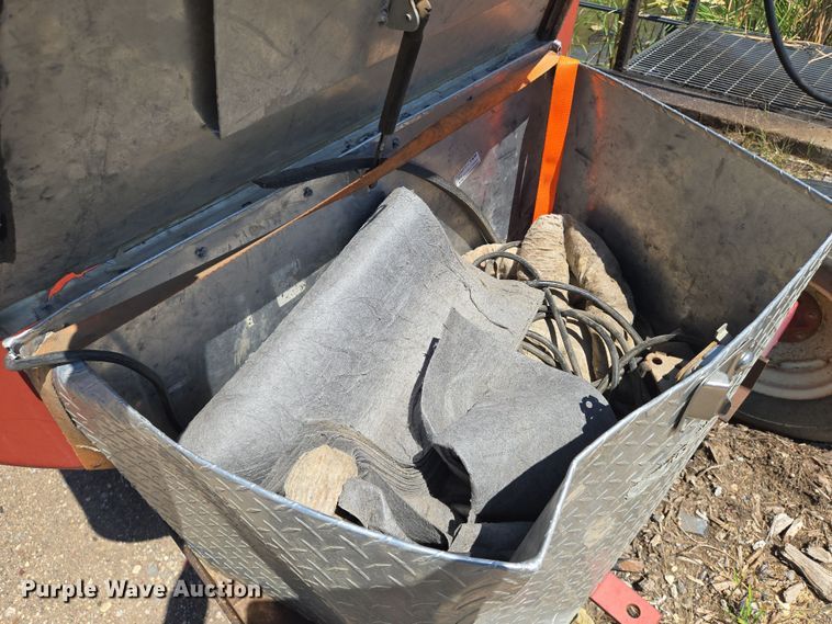 image for item EN8465 EZ-trail fuel trailer