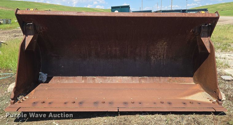 image for item EN8466 Caterpillar Four-in-one bucket