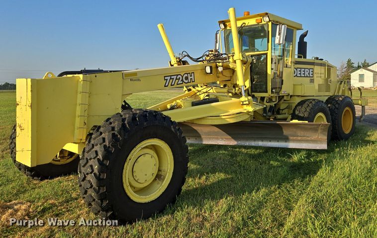 MOTOCONFORMADORA JOHN DEERE 772CH 2000