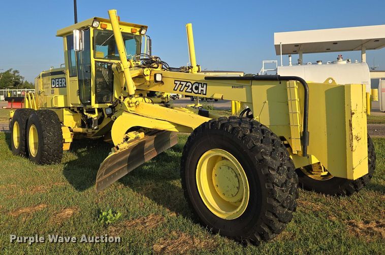 MOTOCONFORMADORA JOHN DEERE 772CH 2000