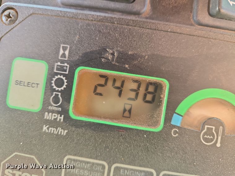 image for item EN8473 2000 John Deere 772CH motor grader