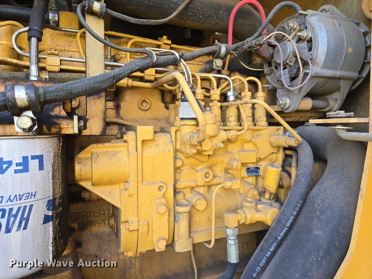 image for item EN8473 2000 John Deere 772CH motor grader