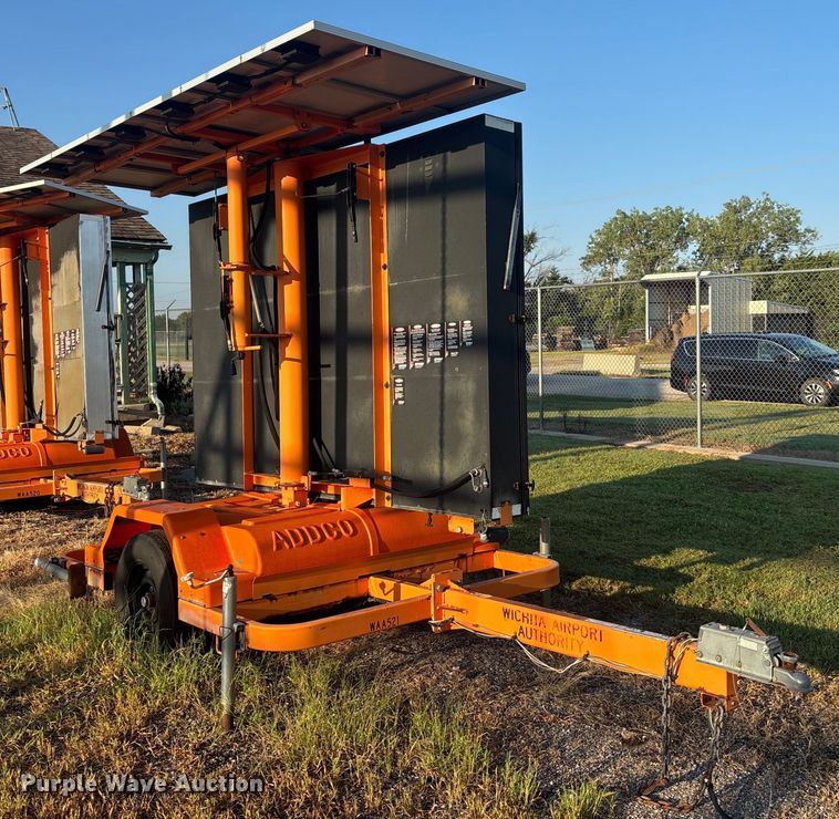 image for item EN8475 2003 Addco  message board trailer