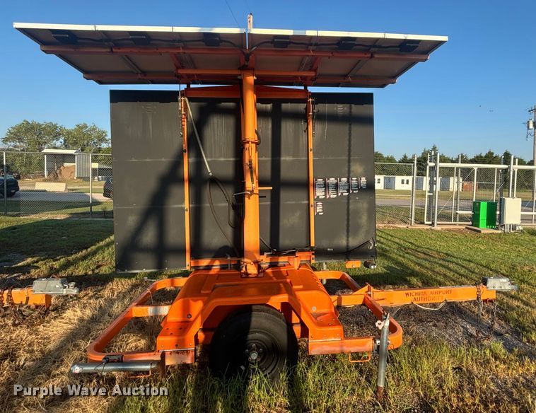 image for item EN8475 2003 Addco  message board trailer