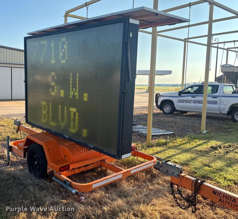 image for item EN8475 2003 Addco  message board trailer