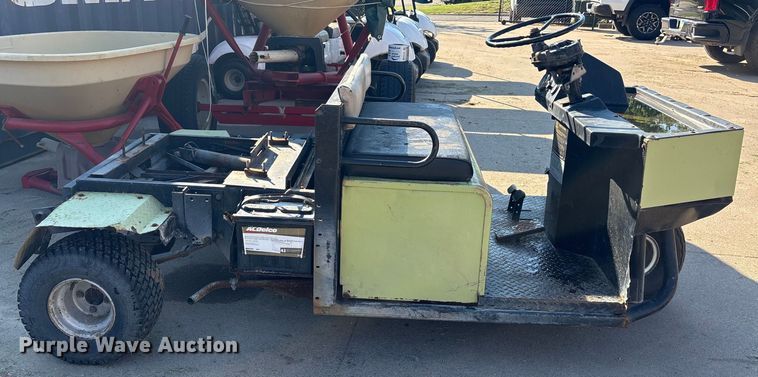 image for item EN8477 1987 Cushman Turf Truckster utility vehicle