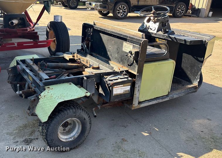 image for item EN8477 1987 Cushman Turf Truckster utility vehicle
