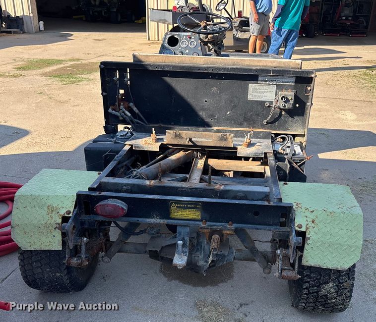 image for item EN8477 1987 Cushman Turf Truckster utility vehicle