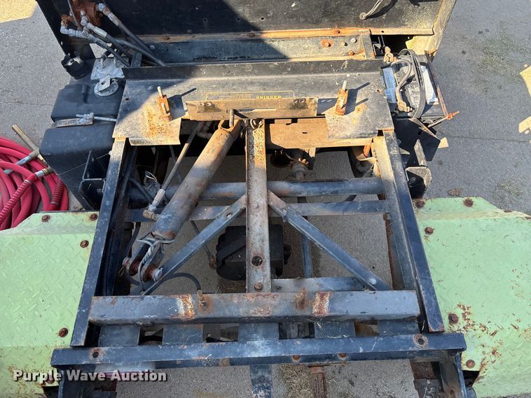 image for item EN8477 1987 Cushman Turf Truckster utility vehicle