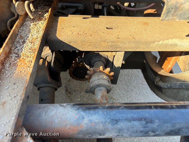 image for item EN8477 1987 Cushman Turf Truckster utility vehicle