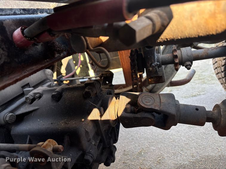 image for item EN8477 1987 Cushman Turf Truckster utility vehicle