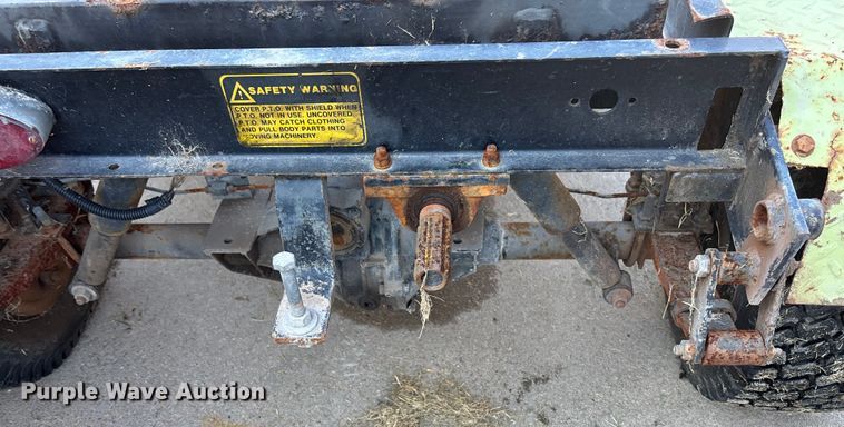 image for item EN8477 1987 Cushman Turf Truckster utility vehicle